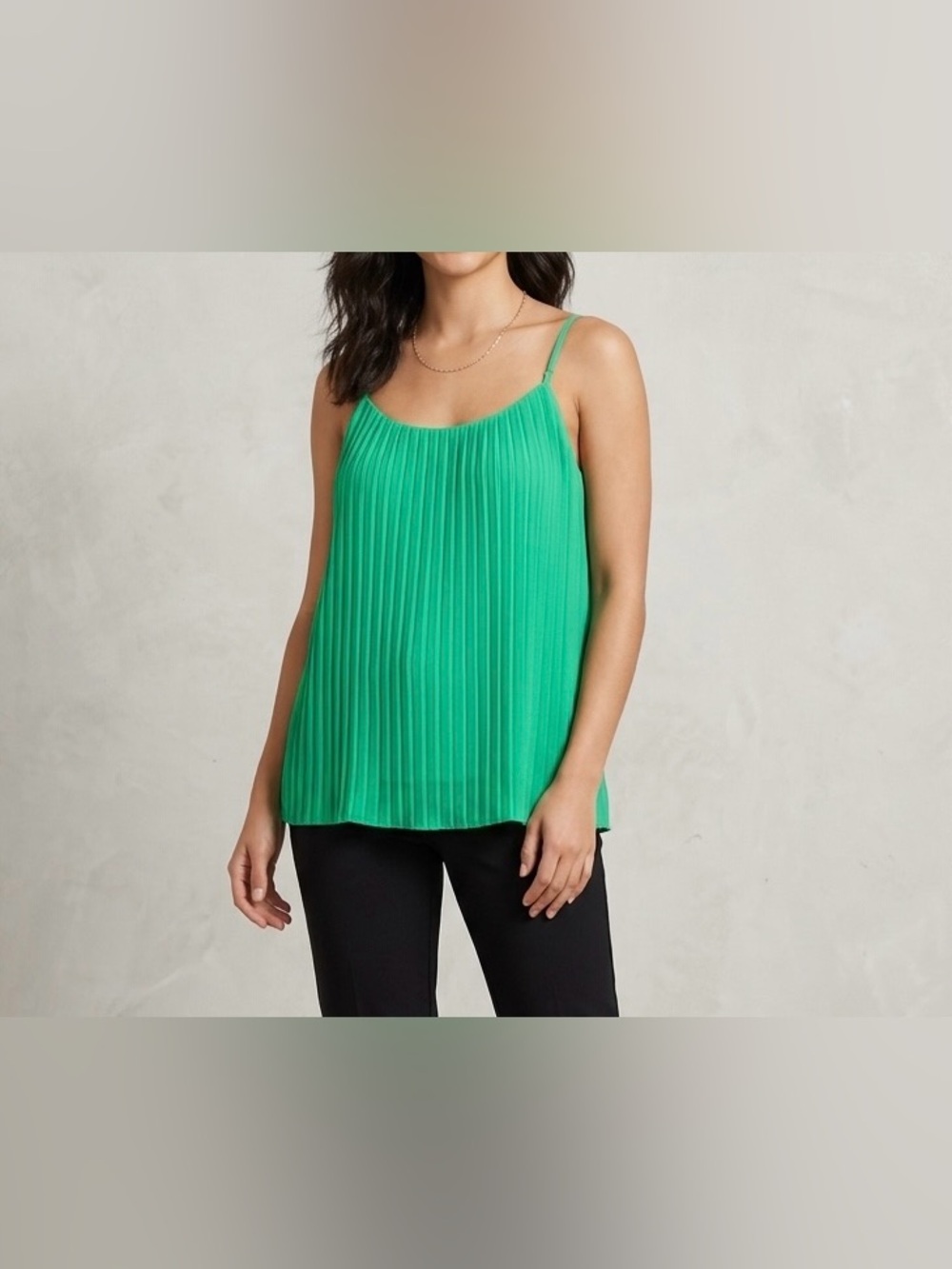 Charming Charlie Green Pleated Camisole Tank Top Small Flowy Strappy Plisse Cami
